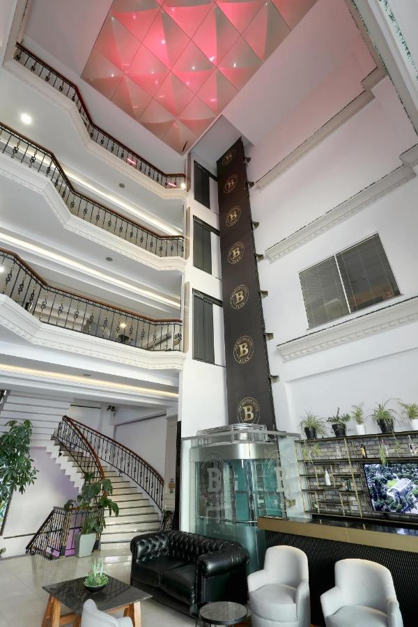 New Balturk Hotel Izmit Коджаели Екстериор снимка