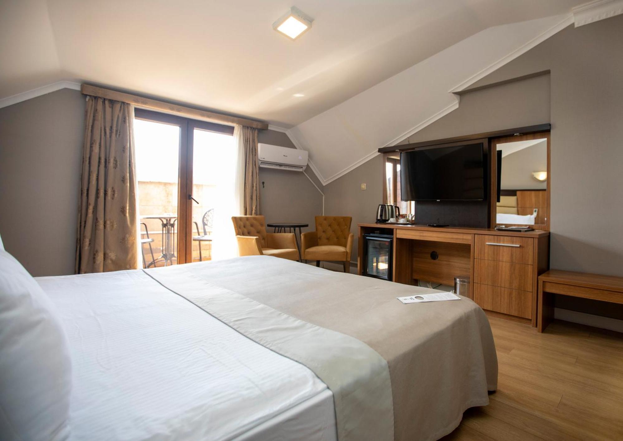 New Balturk Hotel Izmit Коджаели Екстериор снимка
